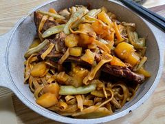 -内蒙焖面大盆骨餐馆(山大路店)