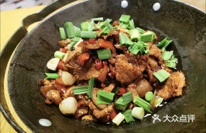 Hanging Pot Sauce Meat