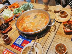 -快活林酸汤鱼鲜品火锅店(甲秀楼店)