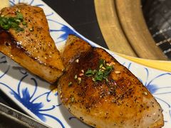 -山川小町·极番烧肉(新地假日广场店)