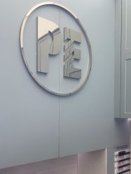 -PE SALON