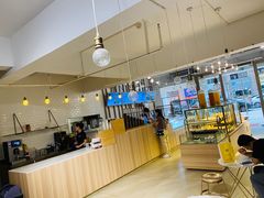 -顶东面包花园·生日蛋糕(世博店)