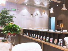 -钟书阁(群光广场店)
