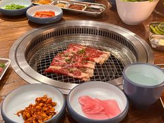 -明洞阿姨·韩式酱蟹烤肉·创意料理(三元桥店)