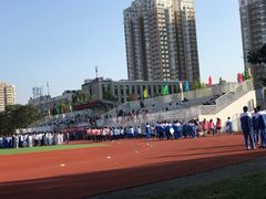-对外经济贸易大学附属中学