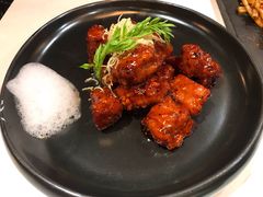 红酒泡沫牛仔粒-荟廷·晶萃(陆家嘴尚悦湾店)