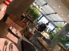 大堂-HIGH FIVE哈福手工汉堡(桂林路店)