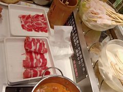 -百品聚旋转火锅(号外店)