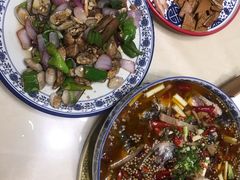 -牟记江湖特色重庆菜鱼蛋青蛙黄鳝海参(巴南区鱼洞鲁能店)