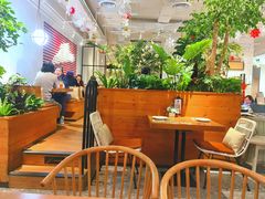 大堂-必胜客(百联又一城店)