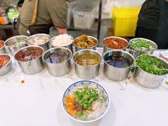 -巍山𤆵肉饵丝