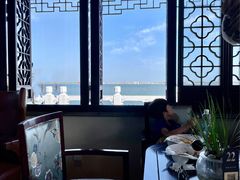 -上海滴水湖皇冠假日酒店