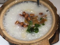 招牌荔湾舰仔粥-港禧茶餐厅(美莲广场店)