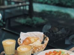 黄金流奶羊角-麦田工坊(月湖店)