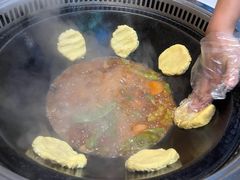 -哈尔滨烧烤·山河村铁锅炖(交大店)