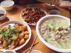 -茅屋大酒店