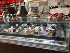 面包甜点陈列柜-VENCHI 闻绮(北京国贸商城店)