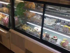 面包甜点陈列柜-花园饼屋·吐司蛋糕面包(星海店)