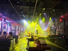 -喜鹊音乐酒馆(西街店)