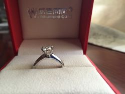 -威德钻石-克拉钻大本营(南京东路店)