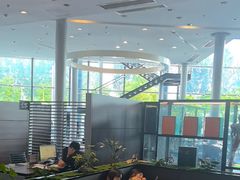 -成都中升之星奔驰4S店