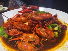 -茸梅路右拐龙虾-农家菜(松江店)