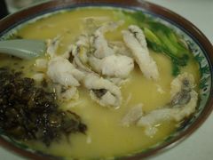 招牌黄鱼面-明呈黄鱼面馆(斜土路店)