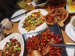 -隔壁老王·家常云南菜(花巷店)