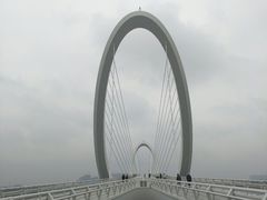 -南京眼步行桥
