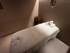 -灸春堂·艾灸·痛症·整脊连锁(之江银泰店)