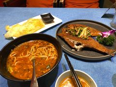 -香巴拉云南餐厅(华莱坞店)