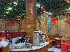 -袁小二大东北铁锅炖(吉祥村总部)