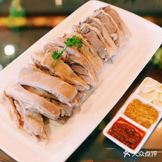 伊蓝春台手抓餐厅