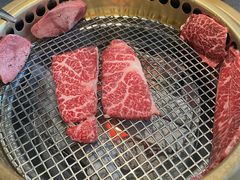 -铭牛烧肉·和牛海鲜自助(高新月牙湖店)