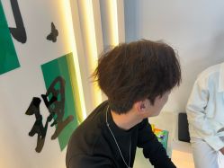 -V7 HAIR SALON