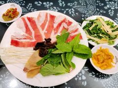 -桥香园云南过桥米线(金马碧鸡店)