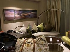 -上海滴水湖皇冠假日酒店