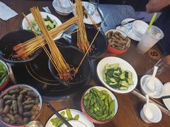 -虾弄弄海派小龙虾·牛羊蝎子火锅