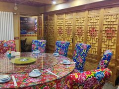 -闯关东东北农家菜(崂山石老人店)