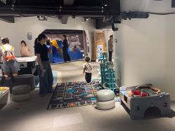 -MINI MARS KIDS CLUB亲子家庭中心(长宁天山店)