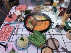 -巴卤社老火锅(财富店)