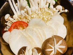 -墨居上隐·院子里火锅(峨眉店)