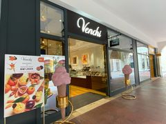 门面-VENCHI 闻绮(上海佛罗伦萨小镇店)