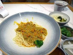 头牌蟹黄金拌面-馋三尺蟹粉小笼(人民广场店)