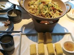 -八府香鸭·啫啫煲(华山路店)