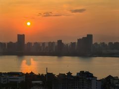 -东方豪景花园酒店·怡景旋转餐厅