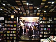 -钟书阁(松江泰晤士小镇店)