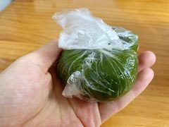 蛋黄肉松青团-上海虹口糕团食品厂(昌里东路店)