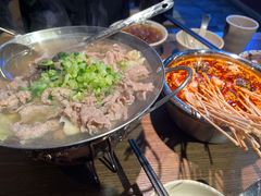 -肖四女乐山跷脚牛肉(南汇大学城生活广场店)