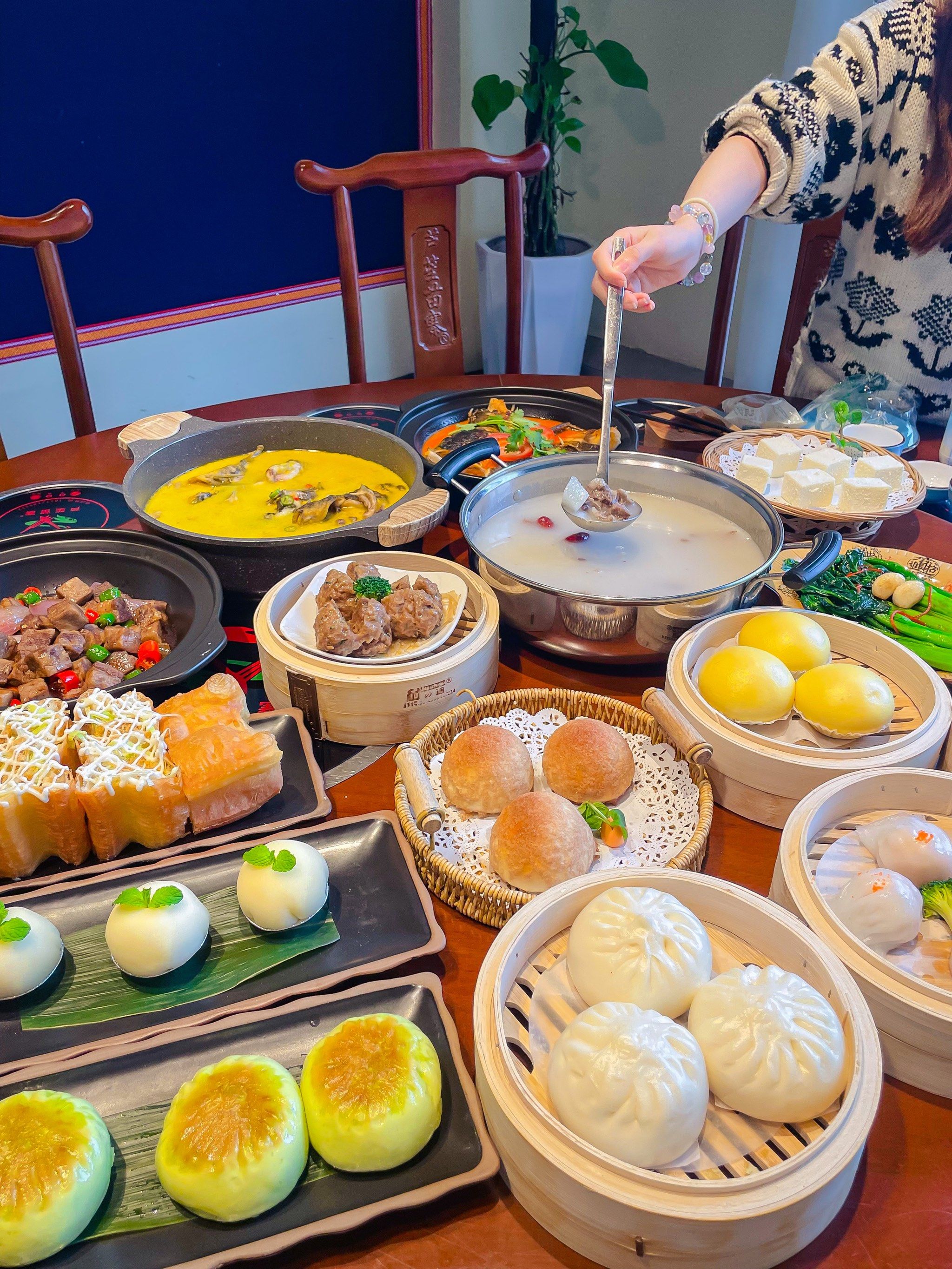 在柳州!早茶跟着本地人叔叔阿姨吃准没错!